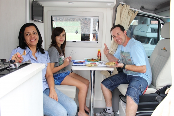 Convidados para almo&ccedil;ar - 21/04/2014.
